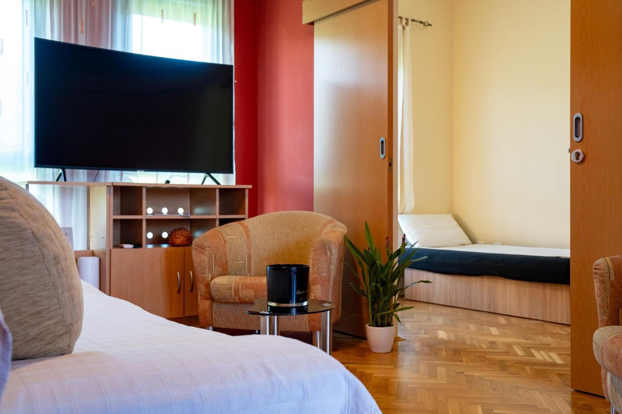 Rab Centar Due Apartman Palit Kültér fotó