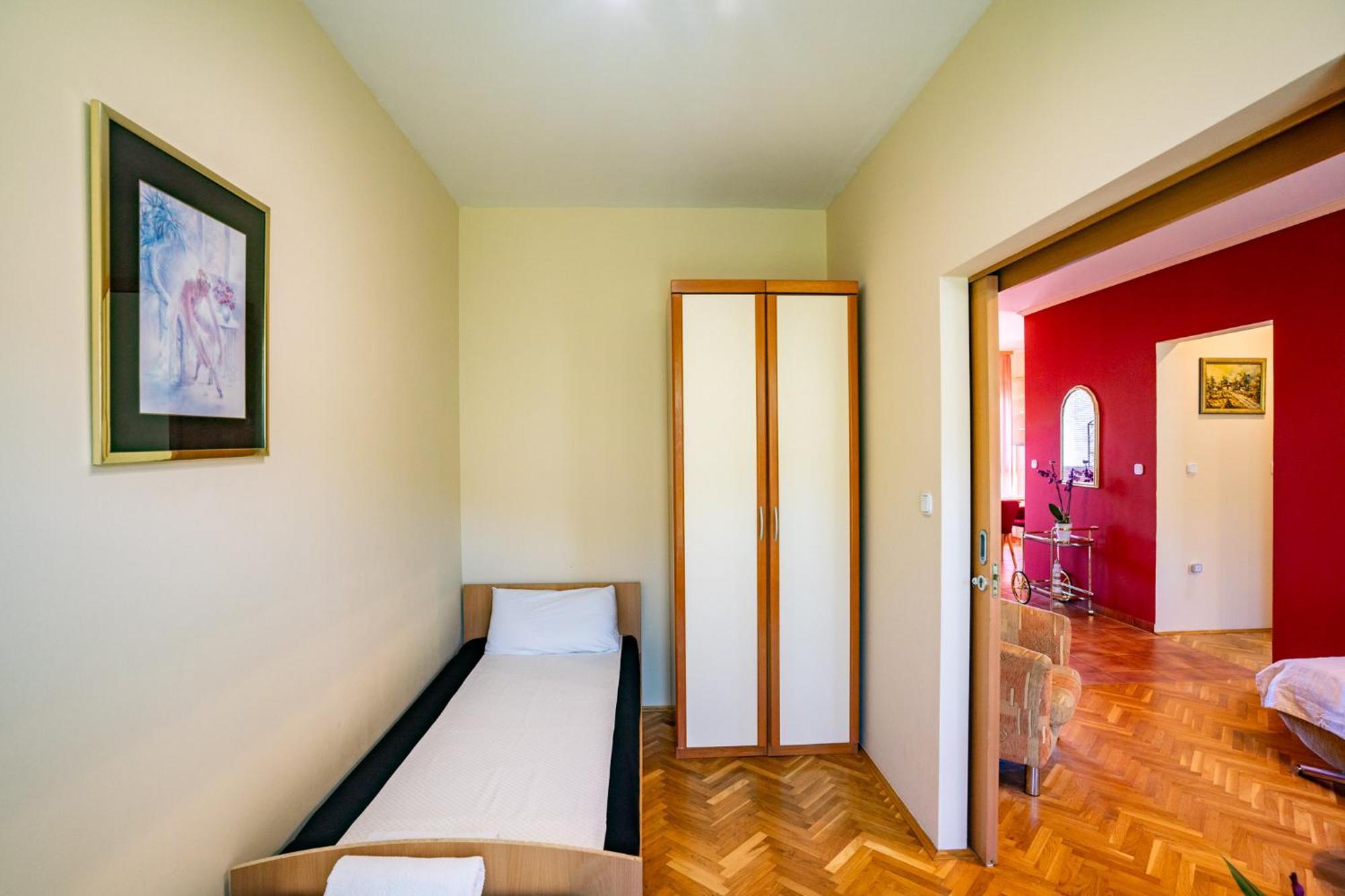 Rab Centar Due Apartman Palit Kültér fotó